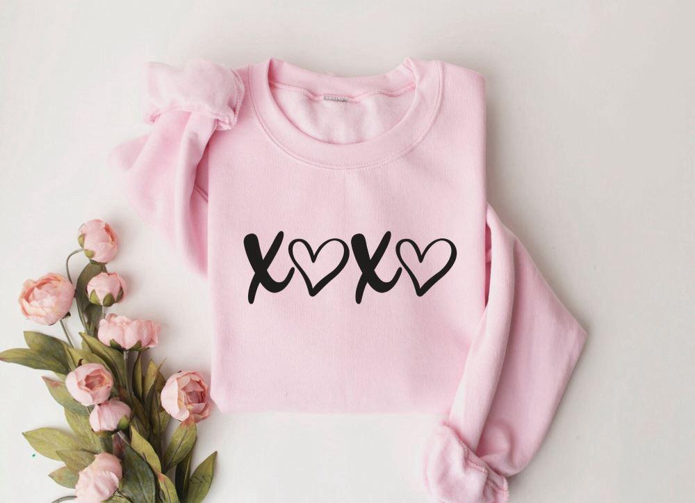 Valentines Sweatshirt, XOXO Sweatshirt, Valentines Sweater, Crewneck Sweatshirt, Womens Valentines Sweatshirt