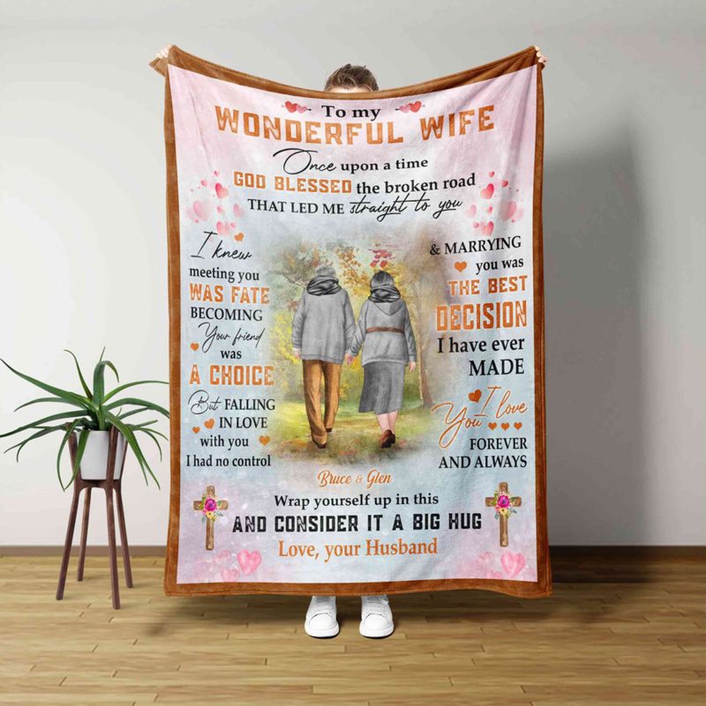 Valentine Blanket, Customized Happy Valentine’s Day Fleece Blanket To My Wonderful Wife Wedding Anniversary