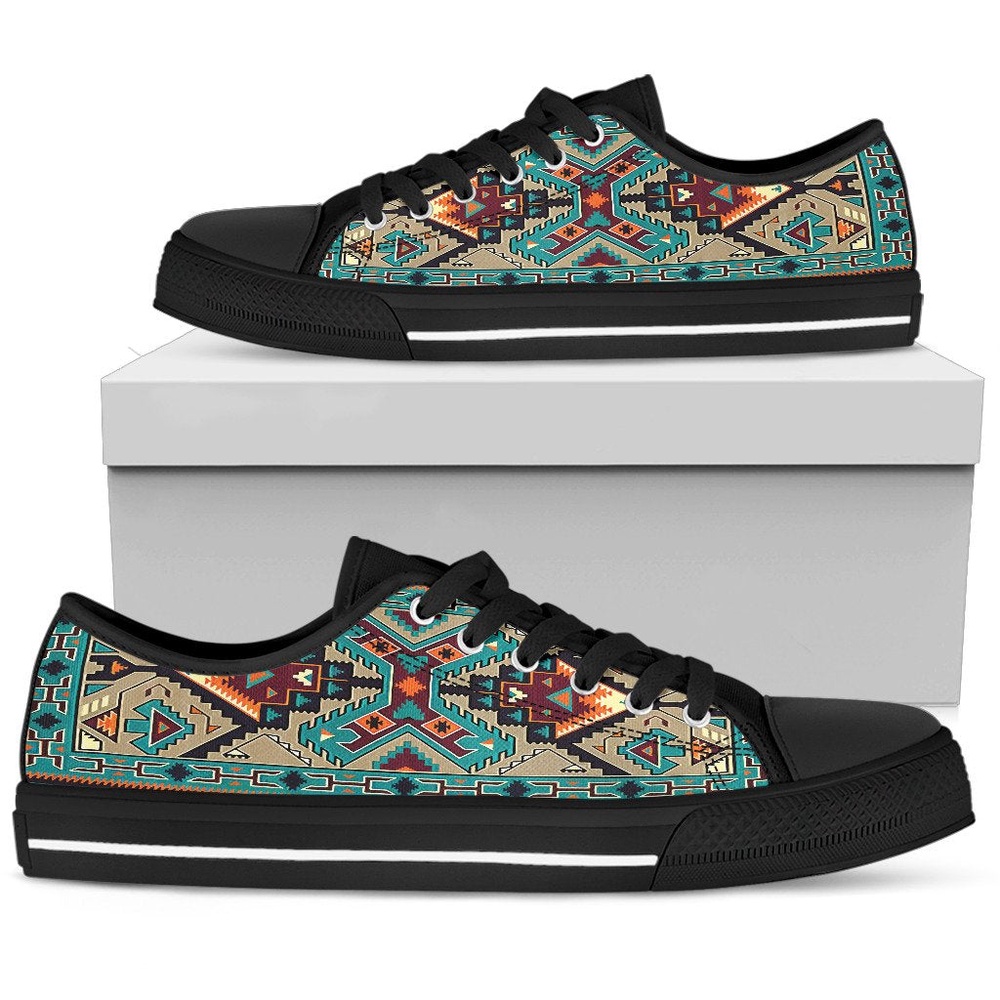 Native American Shoes, Blue Tribal Pattern Native American Design Men’s Low Top Canvas Shoe, Native American Low Top Shoes