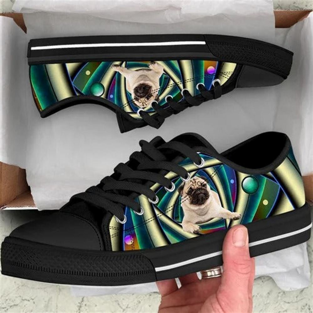 Pug dog Geometric Swirl Pattern Decorative Canvas Low Top Shoes, Designer Low Top Shoes, Low Top Sneakers