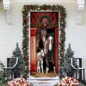 Happy Family Horse Door Cover Unique Gifts Doorcover Housewarming Gifts Christmas Gift 4 bkzfun.jpg