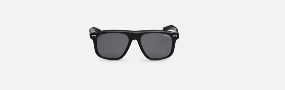 Aviator sunglasses were a key accessory for the Ramones Aviator sunglasses were a key accessory for the Ramones