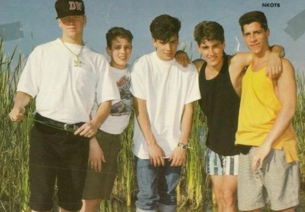 Complete costume sets are ideal for fans who want to fully immerse themselves in the NKOTB experience Complete costume sets are ideal for fans who want to fully immerse themselves in the NKOTB experience