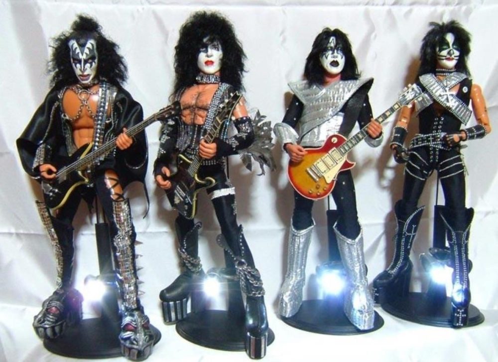 If you’re looking for a truly unique and personalized KISS costume