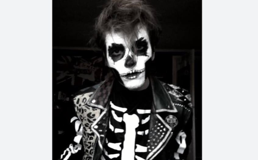 Modifying the costume to enhance its presence is another way Modifying the costume to enhance its presence is another way