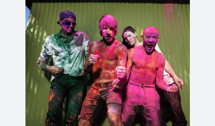 Start with jeans or shorts, add temporary tattoos, and a wig if needed Start with jeans or shorts, add temporary tattoos, and a wig if needed