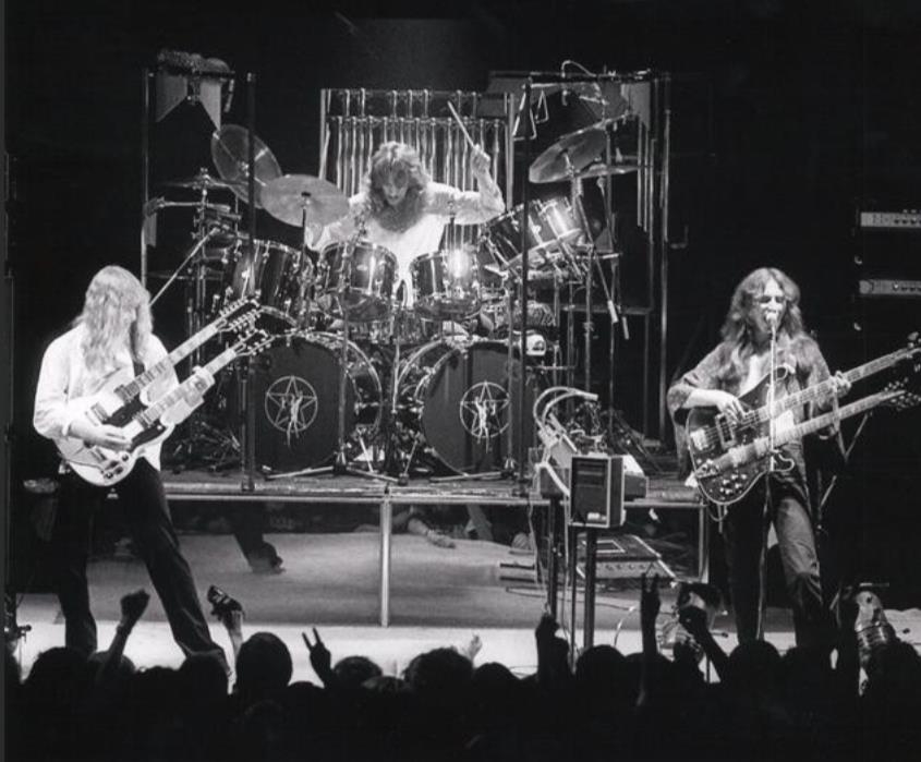 When it comes to pants, opting for dark, fitted jeans