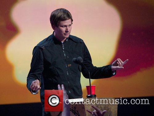 How to Contact Tom DeLonge 5 How to Contact Tom DeLonge