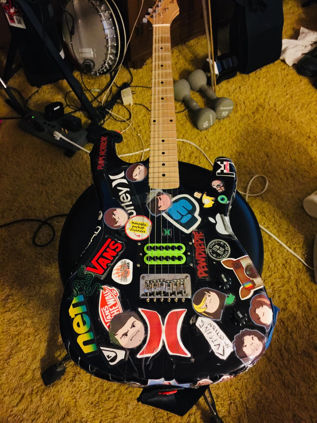 How to Play Guitar Like Tom DeLonge 7 How to Play Guitar Like Tom DeLonge