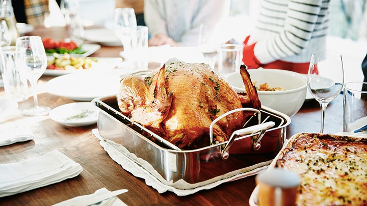 How Many Turkeys Are Cooked for Thanksgiving Each Year?