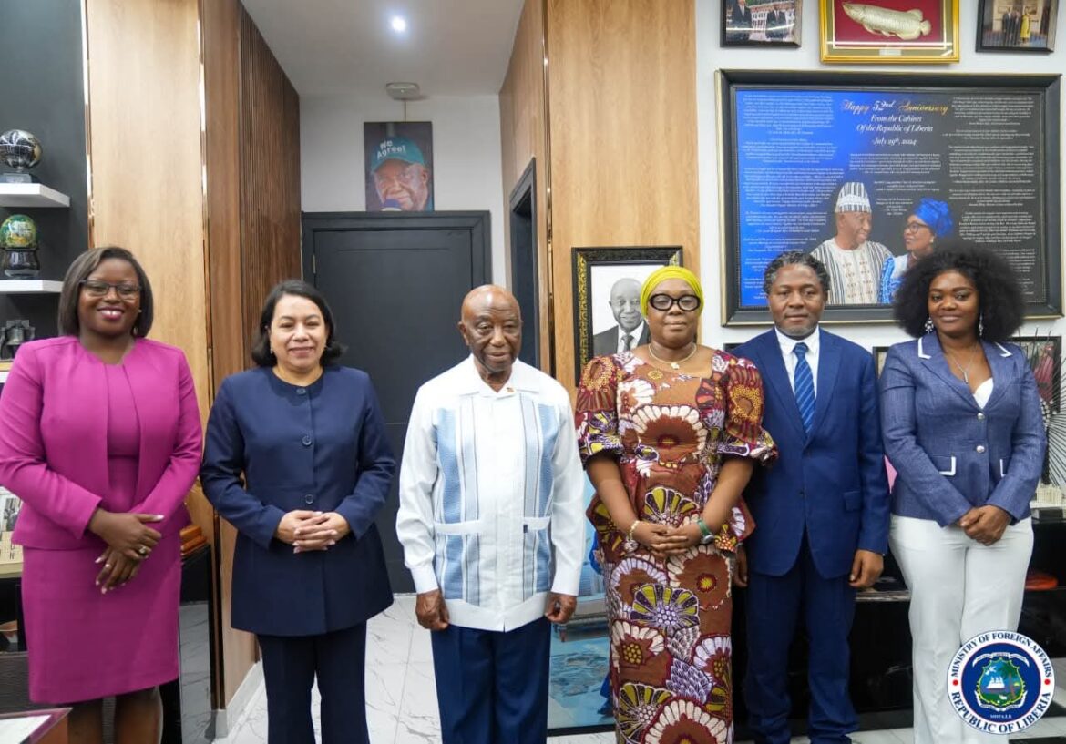 Liberia, UN Chief Candidate Hold Talks in Monrovia