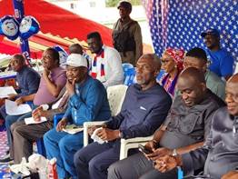 Opposition Rallies Around Ex-VP Taylor