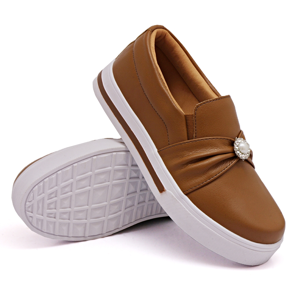 Tênis Slip On Feminino Casual Dk Shoes Elástico e Pedraria Caramelo