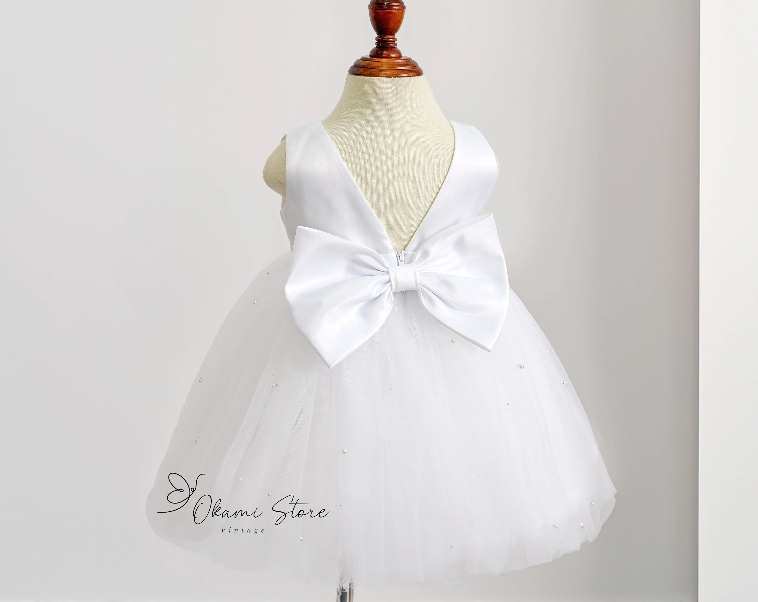 White 4 Layer Pearl Tulle Elegant Wedding Winter Communion Baptism Birthday Flower Girl V-Back Knee Length Pageant Infant Toddler Girl Dress