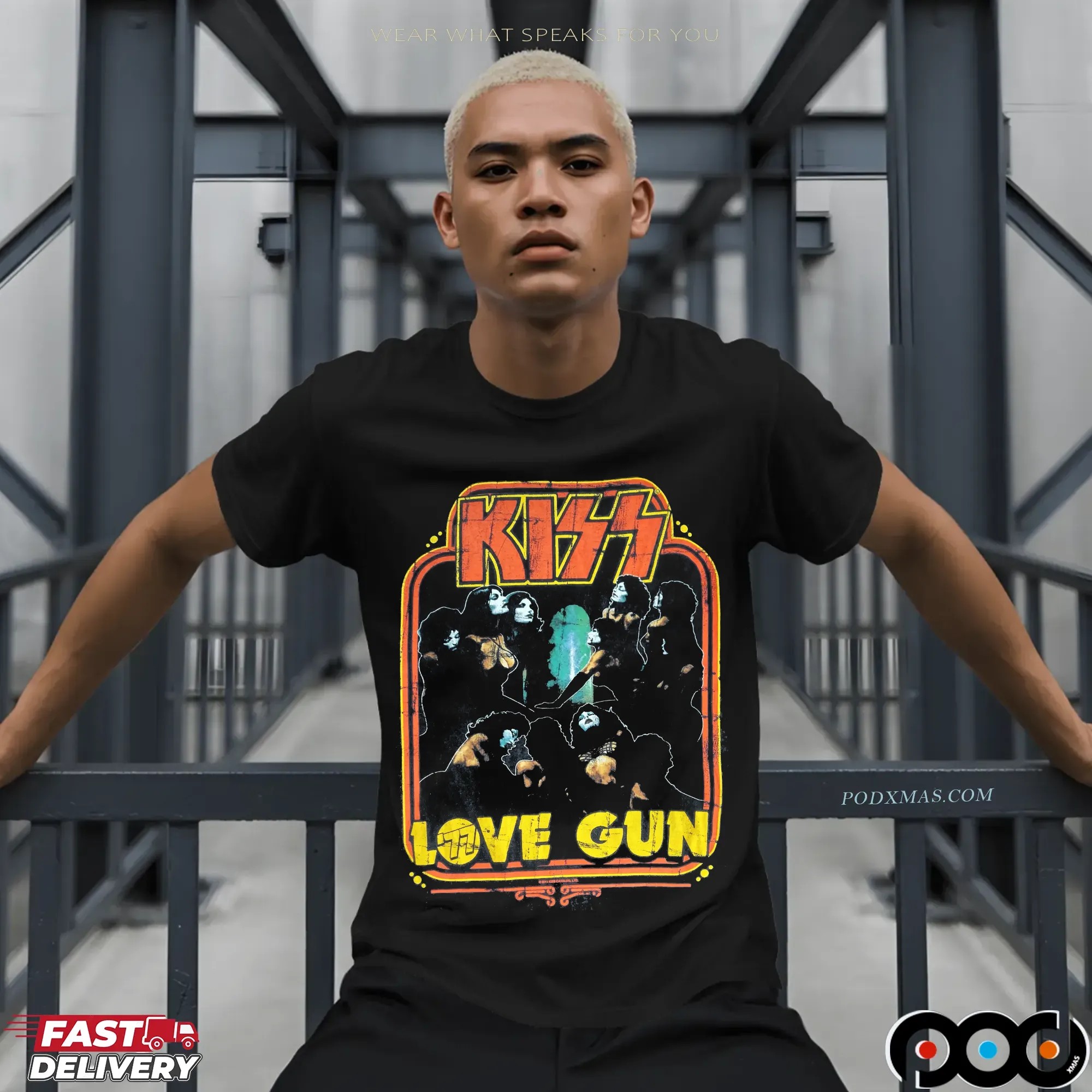 KISS Love Gun Classic Rock Band T Shirt 1 KISS Love Gun Classic Rock Band T Shirt