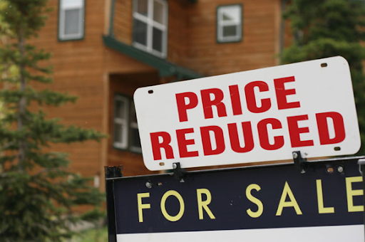What happens when you overprice your home?