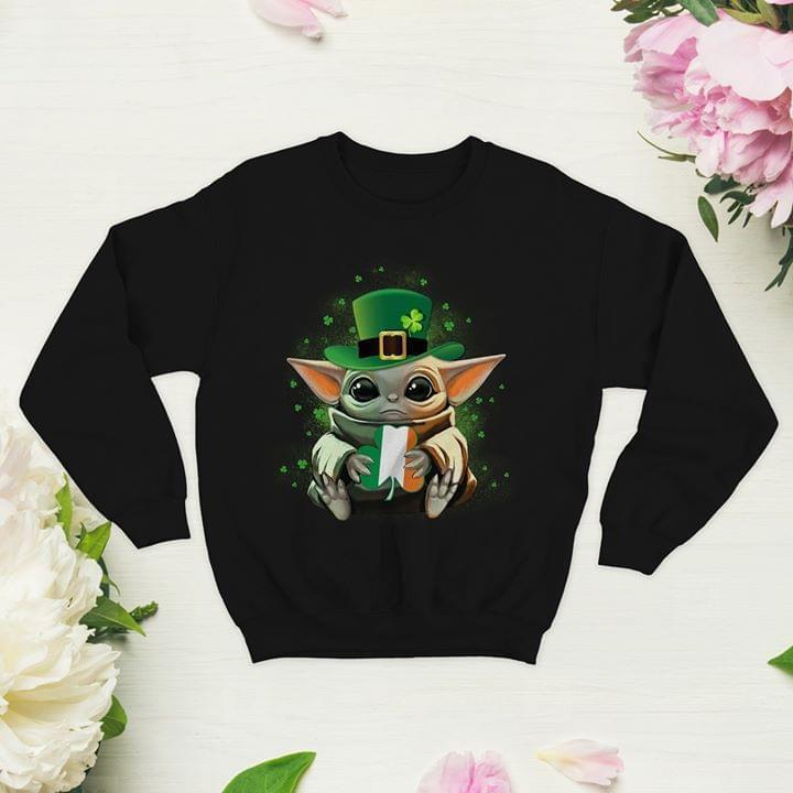Baby Yoda Love Saint Patrick Day Sweatshirt