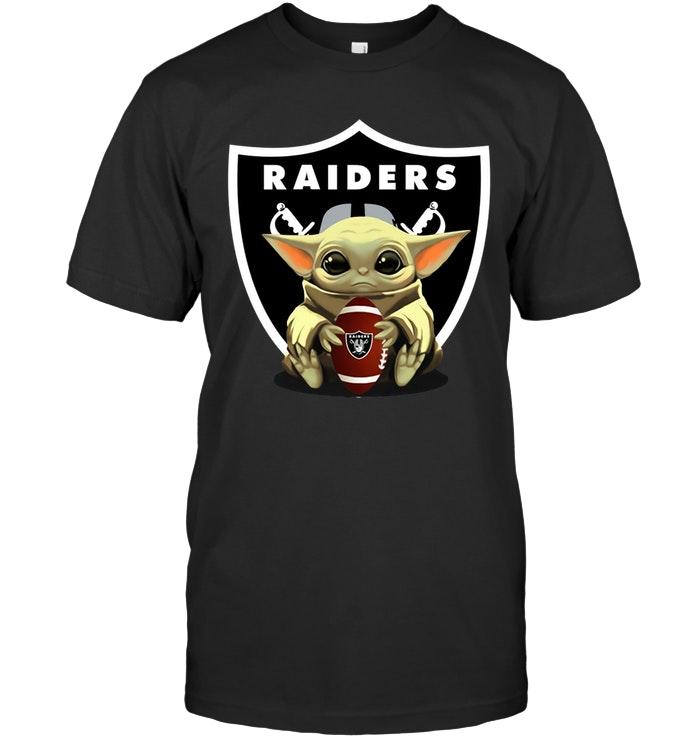 Baby Yoda Mandalorian Hugs Oakland Raiders Star Wars Fan T Shirt