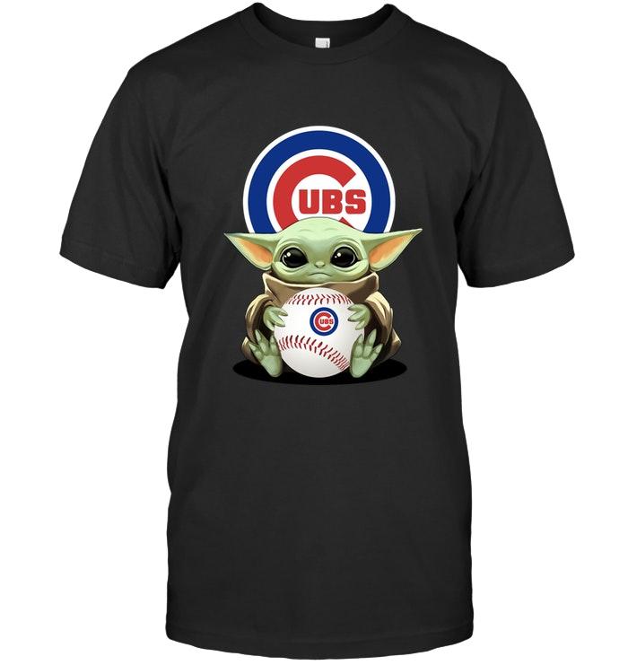 Baby Yoda Mandalorian Hugs Chicago Cubs Star Wars Fan T Shirt