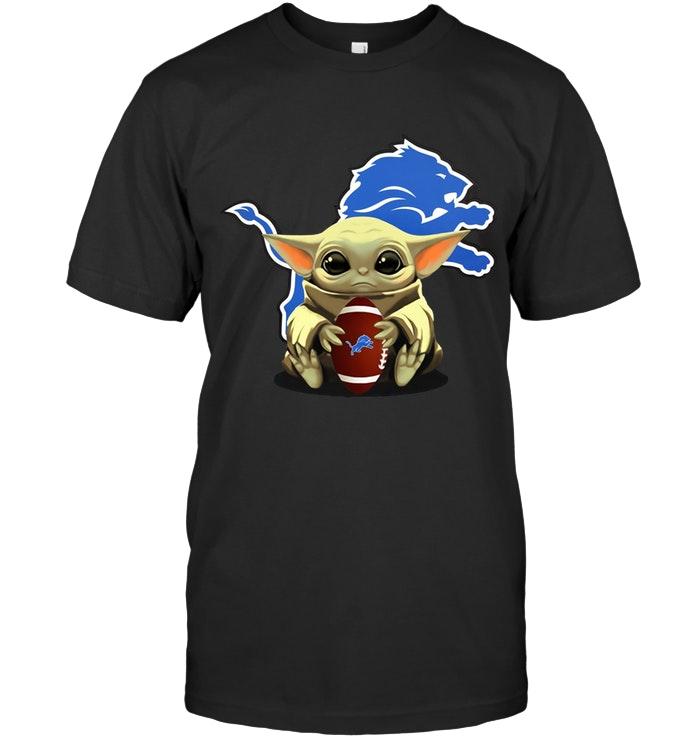 Baby Yoda Mandalorian Hugs Detroit Lions Star Wars Fan T Shirt