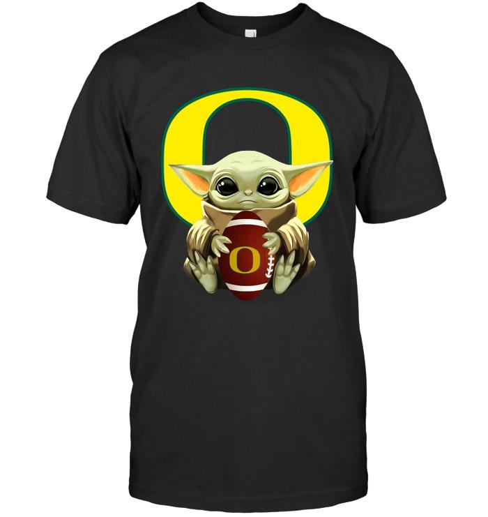Baby Yoda Mandalorian Hugs Oregon Ducks Star Wars Fan T Shirt