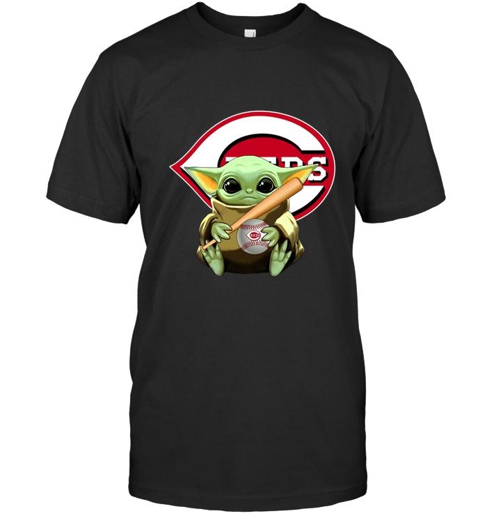 Baby Yoda Loves Cincinnati Reds Star Wars The Mandalorian Fan T Shirt