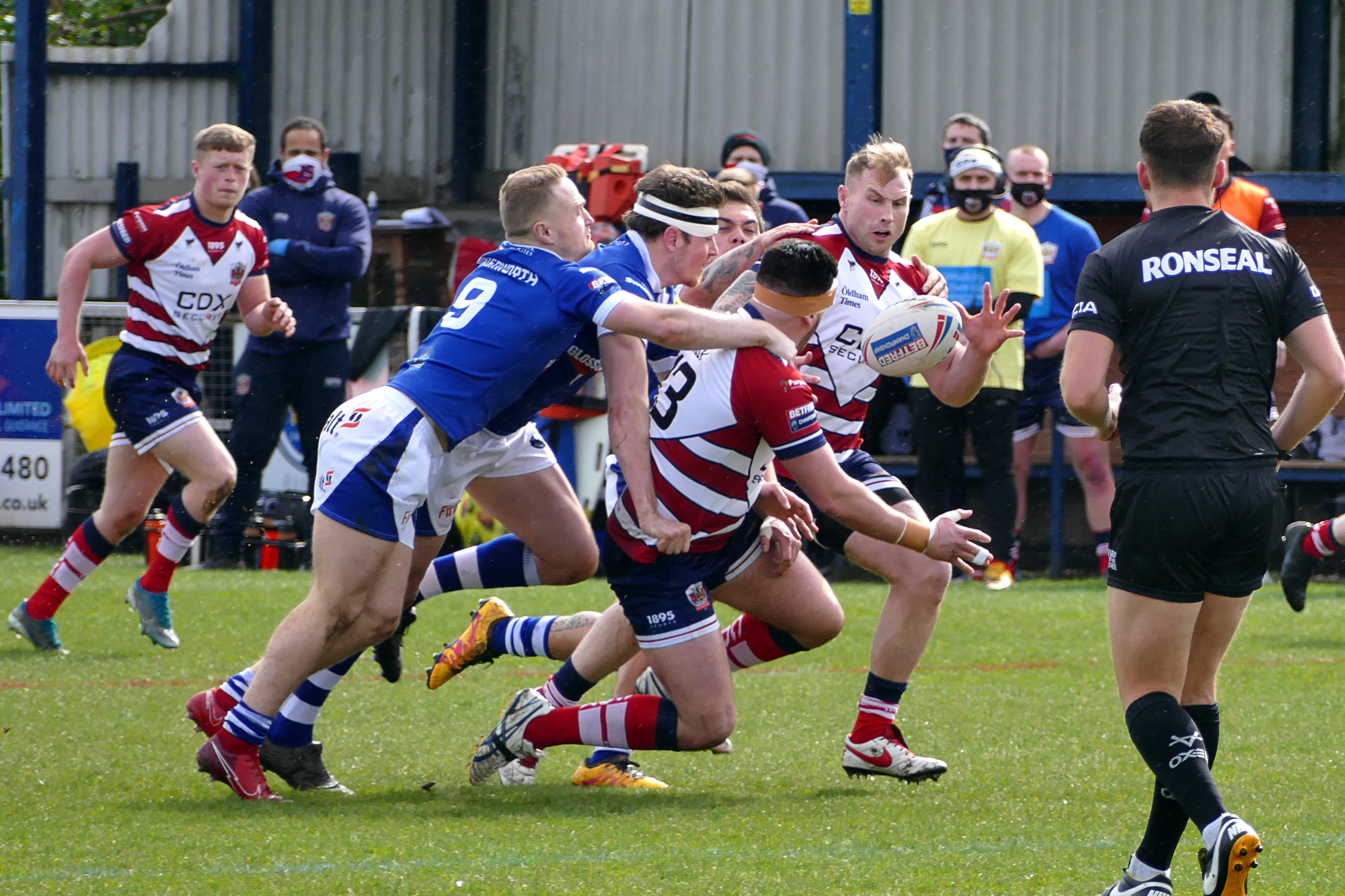 Reilly offloads to Danny Langtree