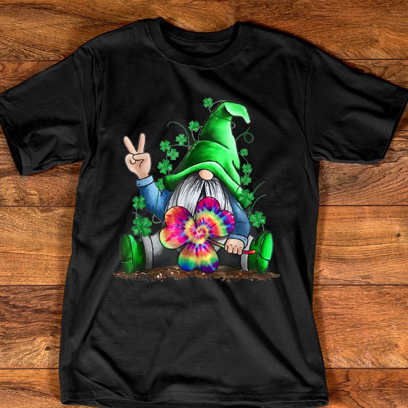 Happy St Patrick's Day Hippie Gnomes Shamrocks Lovely Clovers Gifts T ...