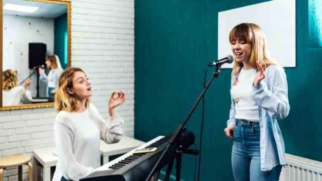 Free Singing Lessons App