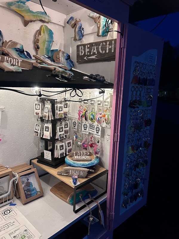 The Little Roadside Art Stand