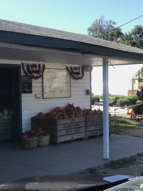 Mc Questen Farm Stand