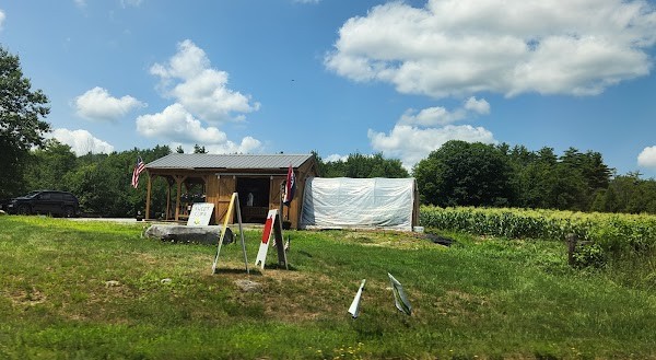 Fresh Corn & Veggie Stand (Seasonal)