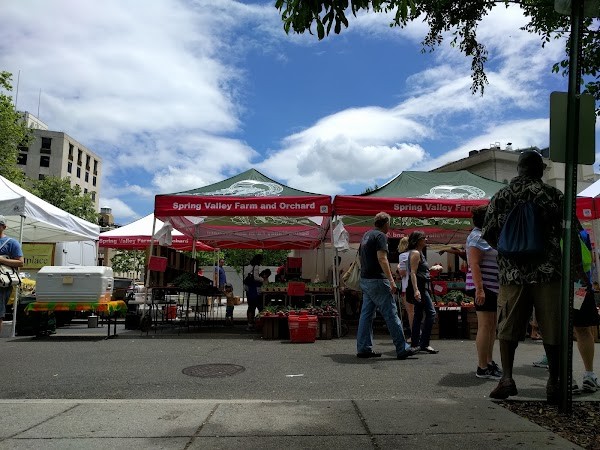 FRESHFARM Dupont Circle Market