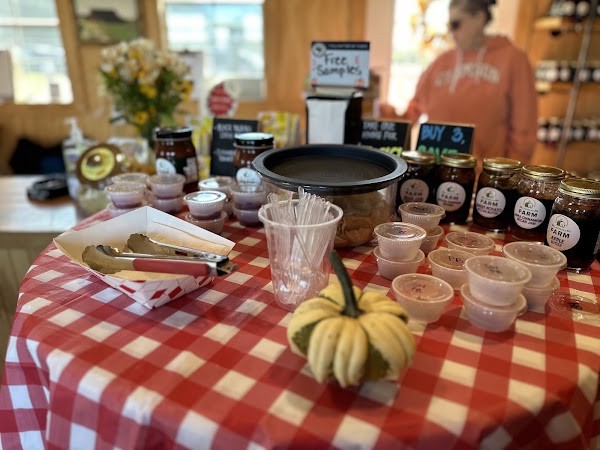 LushAcres Farm Market