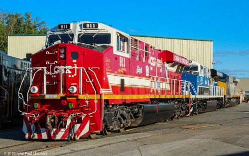 The Spirit units didn't stay for long, due to the need for them to appear at another show, shortly after. Immediately after the show was done, the units were lined up and moved out to the SMS Lines interchange point with Conrail, who would move them to the CSX yard in South Philly. Here they are all in line before being moved a mile, or so, down the road, for interchange.