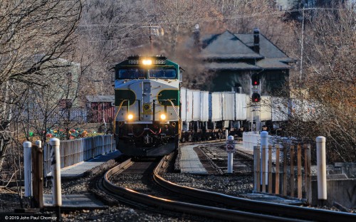 Shortly after the mixed freight, the next train to cross the river was a westbound intermodal train, led by the Southern Heritage Unit.