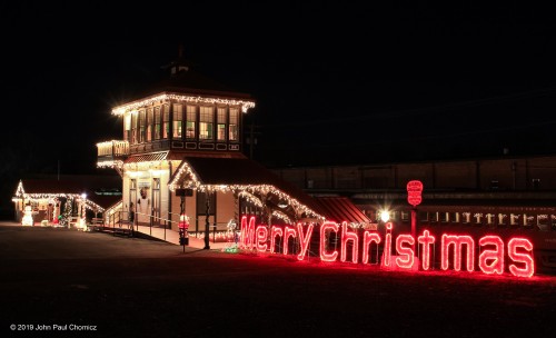 And, lastly, the decorated Reading, Blue Mountain, and Northern's Reading Outer Station spreads the message loudly. Once again, Merry Christmas to you, all!