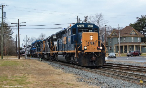 Unusually, the chemtrain did not proceed down to Deepwater, on this day. Instead, it made its final stop, at Paulsboro, prior to heading back north, back to Camden. Here it is shortly after departing Paulsboro Yard, on its return trip.