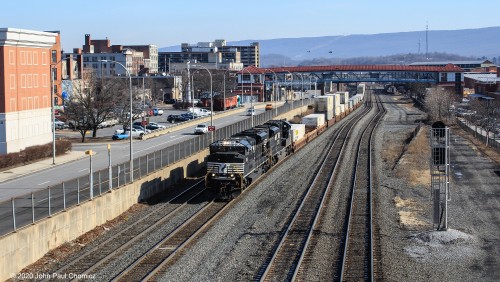 Shortly after the eastbound Pennsylvanian came through, the next train through was a westbound intermodal with the lead unit screaming.