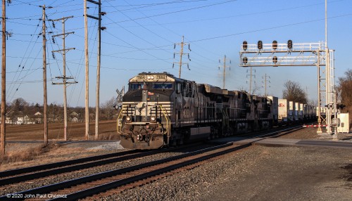 The westbound NS #: 211 passes through Lebanon, PA, on its way back to Atlanta.