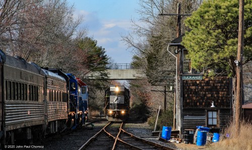 On this day, the Camden Local didn't continue on down to Beesley's Point. Its final destination was Tuckahoe, NJ, where it would drop off some tank cars for interchange with the Cape May Seashore Lines. Here, it is seen approaching the tower and the fork in the road. The Beesley's Point Secondary continues off to its terminus, in Beesley's Point, off to the right. The left fork is the Cape May Seashore Lines branch, which continues to Cape May, on the most southern point of New Jersey.