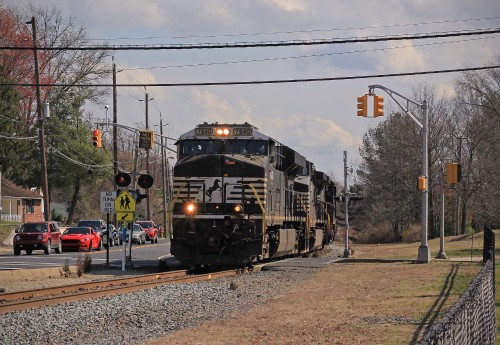 Rare HERZOG ballast train returning North through Magnolia after dropping fresh ballast along the Beesleys Point Secondary