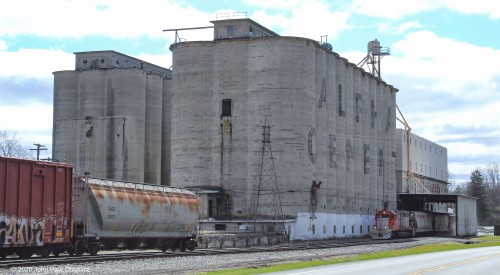 An overview that shows just how the 608 is dwarfed by the Conagra Grain silos.