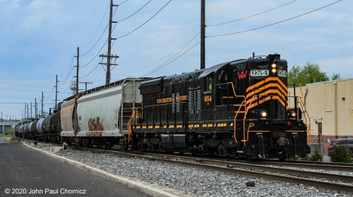 Nickel Plate....er….I mean, "Winchester and Western", train #: J101 heads east, on West Pear Street, in Vineland, NJ. It is on its way to interchange with Conrail, in Millville, and switch out the Glassworks south of the Yard.