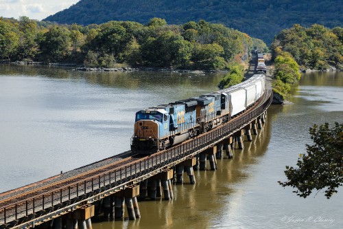 CSX SD70MAC #4748 Bear Mountain, NY