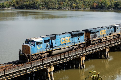 CSX SD70MAC #4748 Bear Mountain, NY