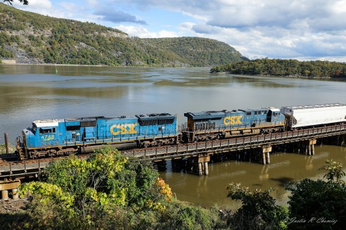 CSX SD70MAC #4748 Bear Mountain, NY