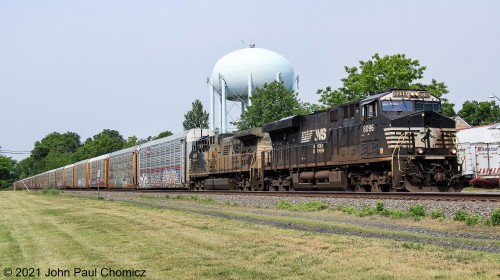 NS #: 4005, "Blacknose", unit is in second place as it pulls train #: 18N through Manville, NJ.