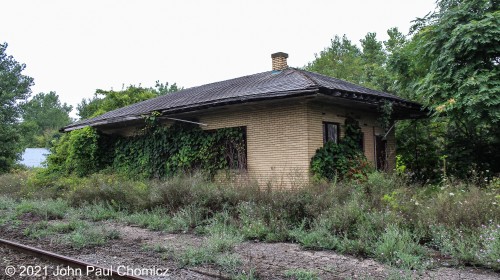 Looking like a scene out of Jumanji, this is what remains of the current B&O Depot in Mansfield, Ohio. Its remains can be found along the abandoned B&O trackage that run across Mulberry Street, a short walk north of downtown Mansfield, Ohio.