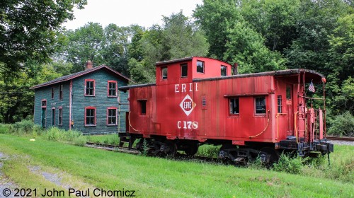 Port-Murray-Caboose.jpg